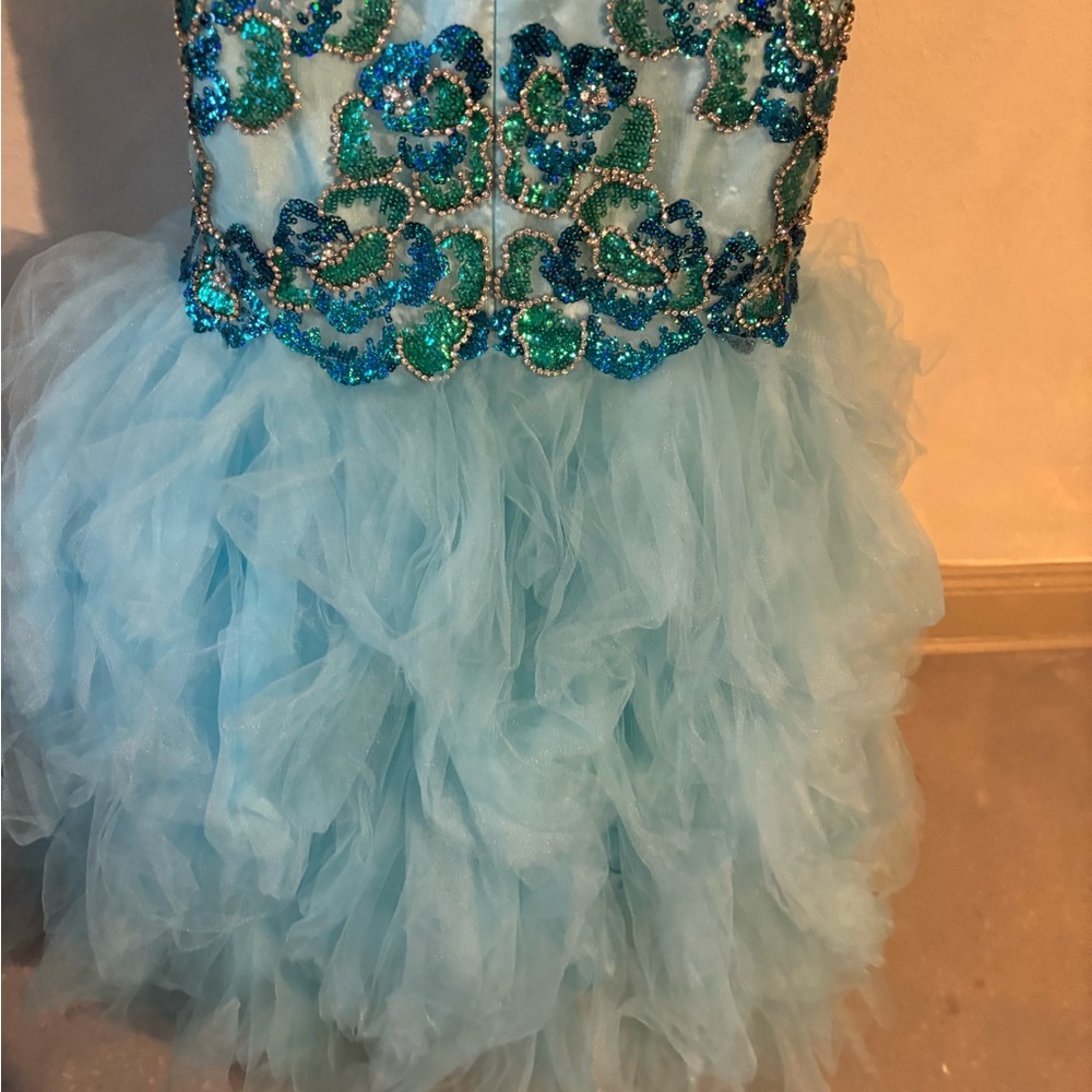 Poly Ariel Prom Dress - Picture 6 of 13
